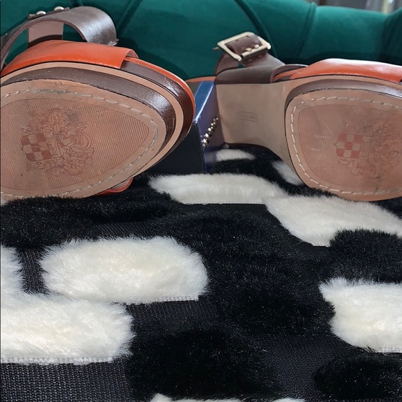 Vince Camuto heels 🧡💙 - Picture 3 of 12